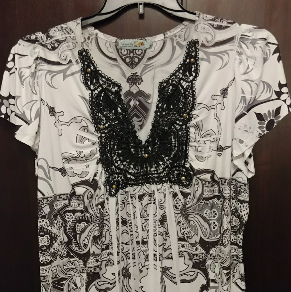 Black and white Unity Work Wear top
